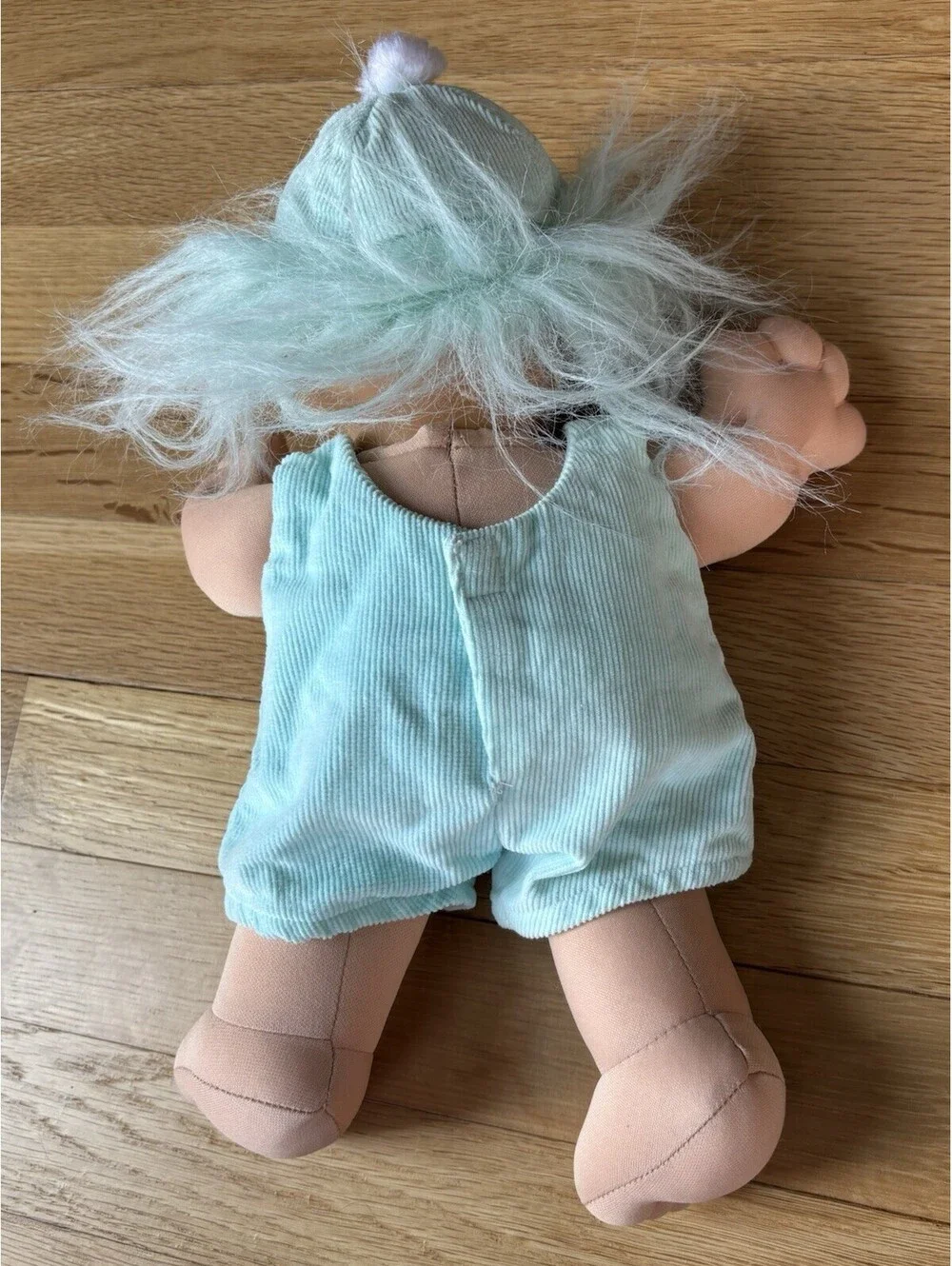Vintage Russ Troll Kidz Item 2320, Soft Body Blue Hair & Eyes Mint Jumper 13